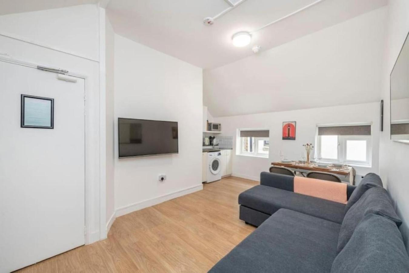 The Cutesy - Fitzrovia - By Frankie Says Apartment Londra Exterior foto